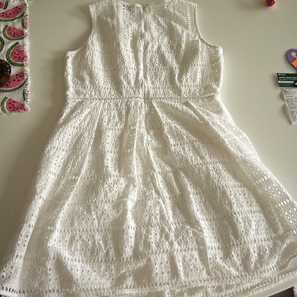 Vineyard vines eyelet dress size 16 - Picture 3 of 3
